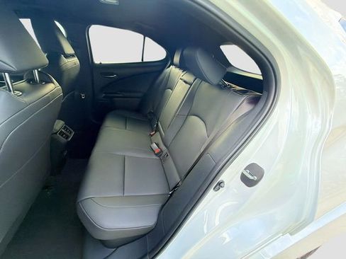 Used 2023 Lexus UX 250h UX 250h Premium image 17