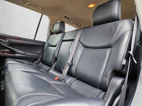 Used 2014 Lexus LX 570 4WD w/ Luxury Package image 21