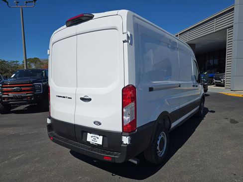 New 2026 Ford Transit 250 148 Medium Roof RWD image 4