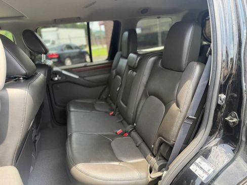 Used 2012 Nissan Pathfinder LE AWD/4WD image 10