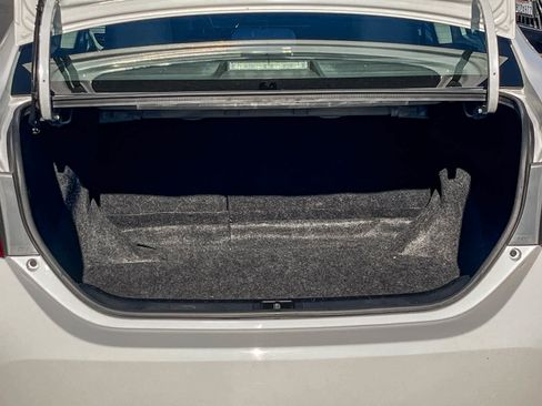 Used 2015 Toyota Corolla LE image 25