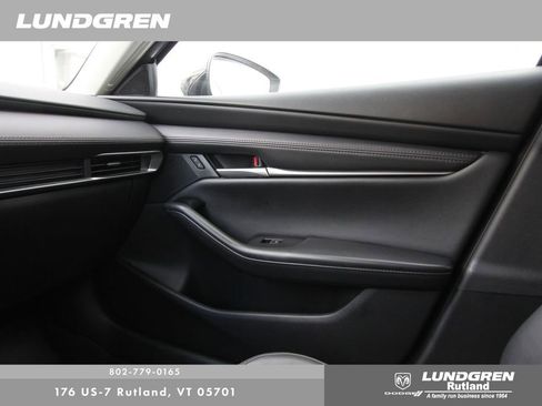 Used 2024 MAZDA MAZDA3 s image 24