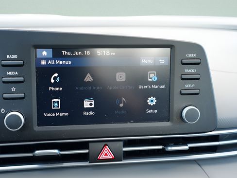 Certified 2023 Hyundai Elantra SE FWD image 32