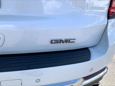 Used 2026 GMC Yukon Denali AWD/4WD image 8