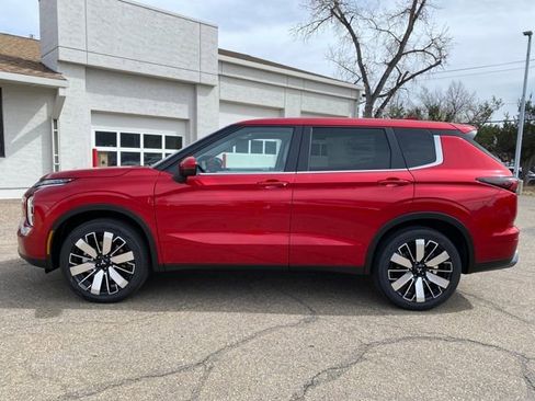 New 2026 Mitsubishi Outlander SE AWD/4WD image 2