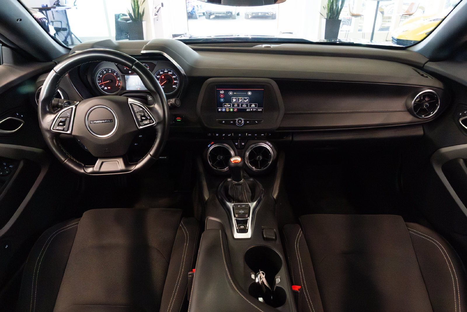 Used 2023 Chevrolet Camaro LT RWD image 8