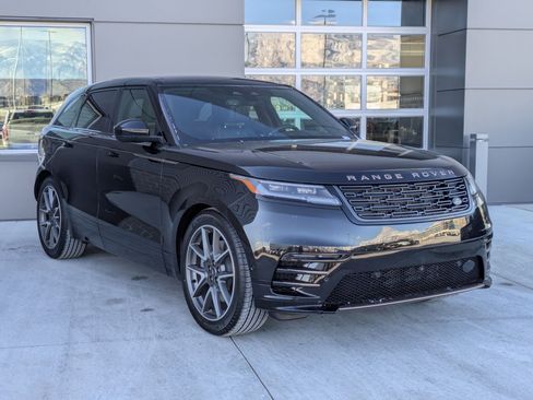 Used 2026 Land Rover Range Rover Velar Autobiography image 3