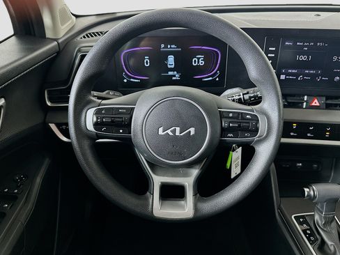 Used 2025 Kia Sportage LX FWD image 17