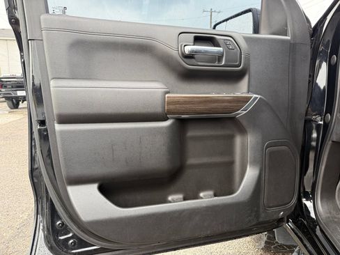 Used 2021 Chevrolet Silverado 1500 LT Trail Boss AWD/4WD image 14