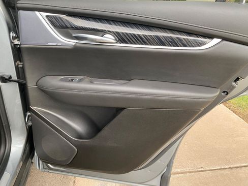 Used 2024 Cadillac XT6 Premium Luxury AWD/4WD image 46