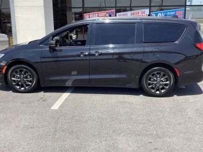 Certified 2021 Chrysler Pacifica Touring-L w/ S Appearance Package