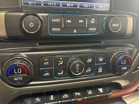 Used 2016 Chevrolet Silverado 2500 High Country w/ Duramax Plus Package AWD/4WD image 23
