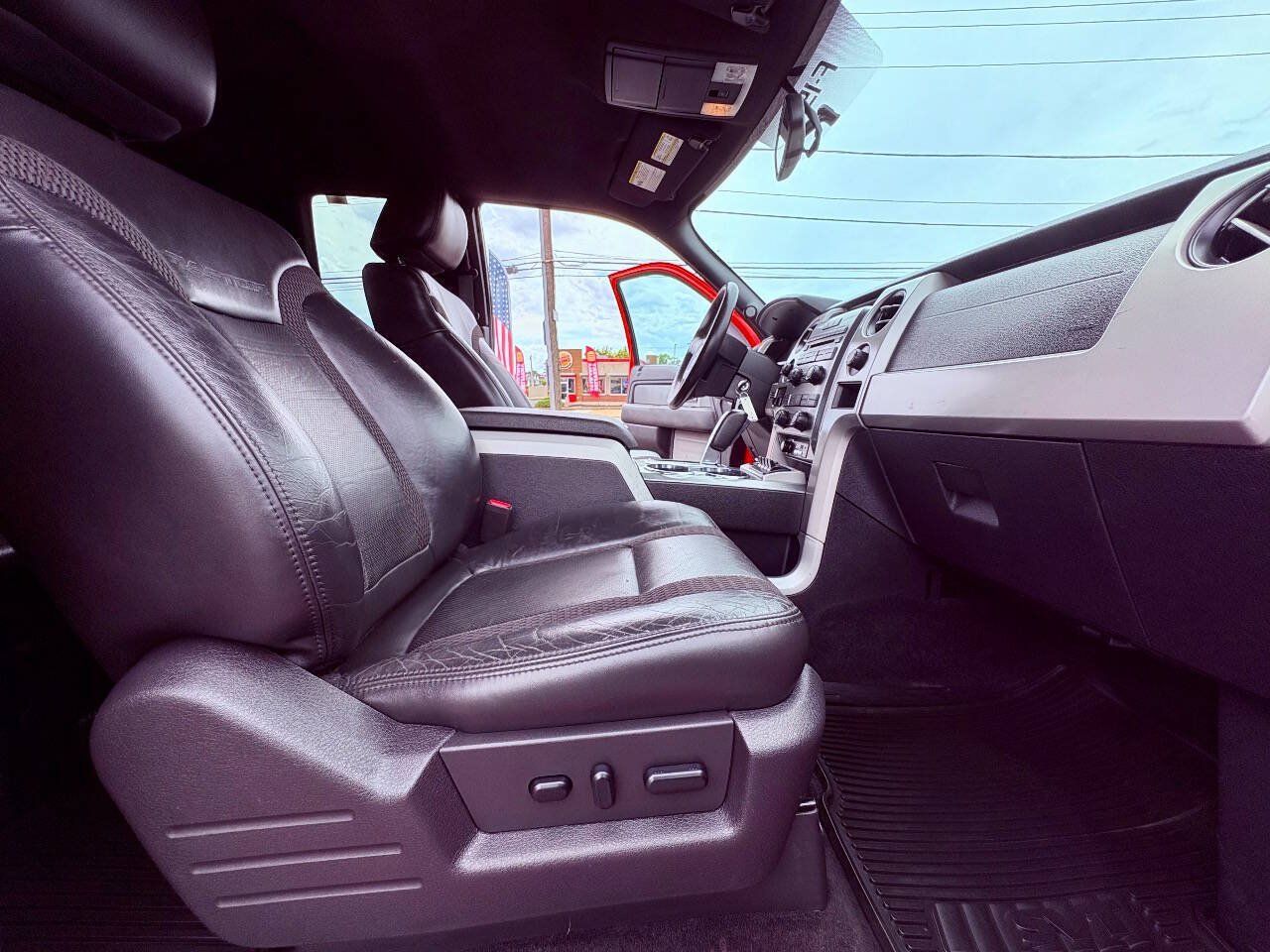 Used 2010 Ford F150 Raptor AWD/4WD image 30