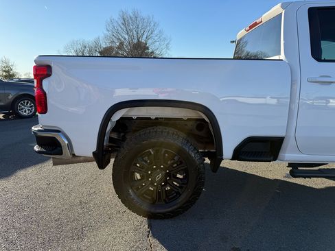 Used 2025 Chevrolet Silverado 2500 LT w/ Convenience Package image 37