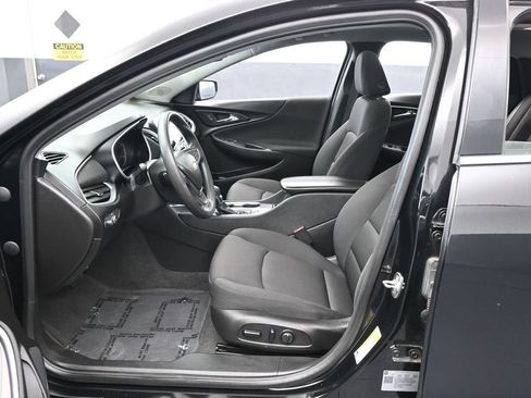 Used 2024 Chevrolet Malibu LT FWD image 11