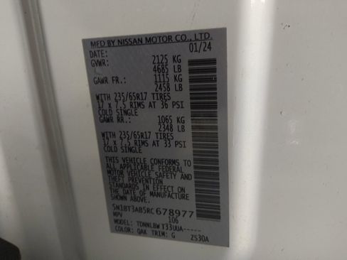 Used 2024 Nissan Rogue S image 33