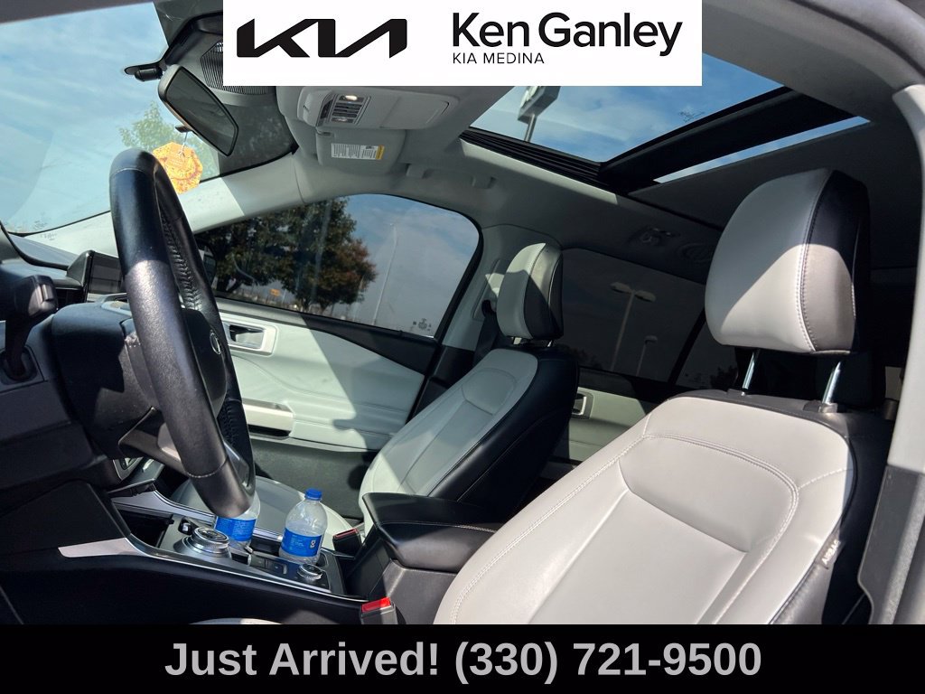 Used 2021 Ford Explorer XLT w/ Equipment Group 202A AWD/4WD image 11
