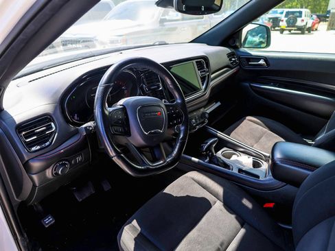 Used 2023 Dodge Durango GT RWD image 3