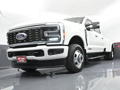 Certified 2024 Ford F350 Platinum AWD/4WD image 33