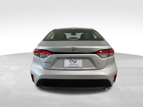 Used 2024 Toyota Corolla LE FWD image 8