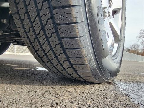 Certified 2022 Ford F150 XLT w/ Equipment Group 302A High image 18