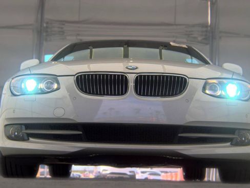 Used 2013 BMW 328i Convertible RWD image 3