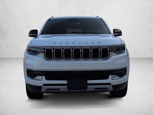 Used 2023 Jeep Wagoneer L Series II AWD/4WD image 7