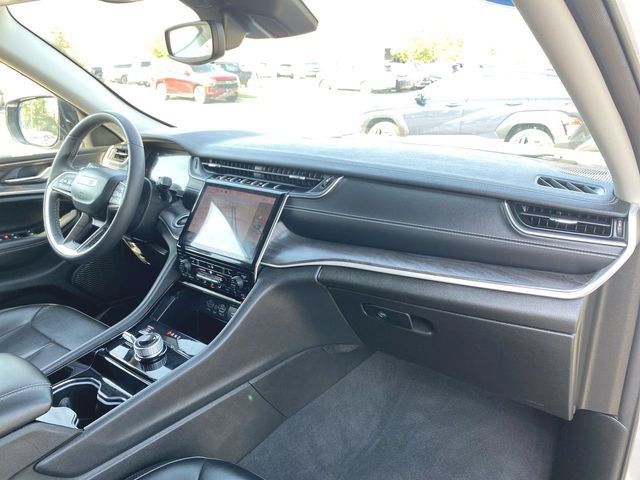 Used 2023 Jeep Grand Cherokee Limited AWD/4WD image 28