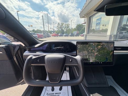 Used 2022 Tesla Model S Plaid AWD/4WD image 25