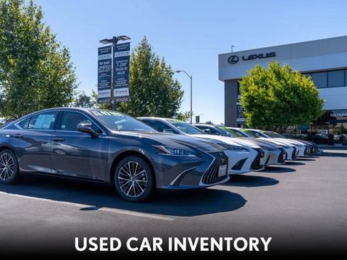 Used 2024 Lexus LX 600 4WD w/ Luxury Package image 33