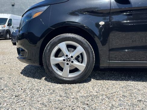 Used 2019 Mercedes-Benz Metris Passenger image 12