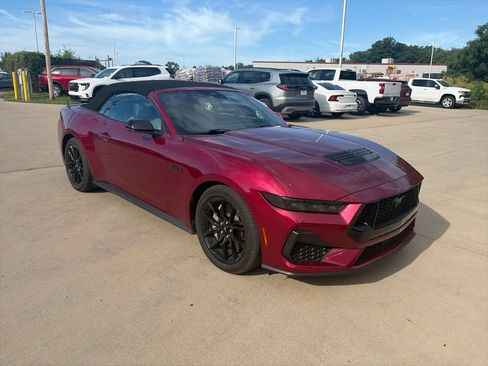 Used 2025 Ford Mustang GT Premium RWD image 5