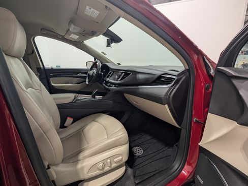 Used 2019 Buick Enclave Premium AWD/4WD image 19