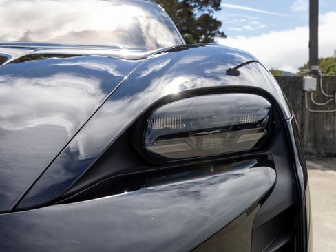 Used 2023 Porsche Taycan GTS w/ Premium Package (P6U) image 18