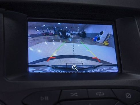 Used 2019 Ford Edge SE image 21