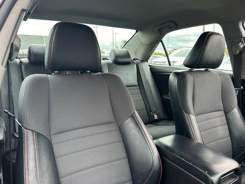 Used 2016 Toyota Camry SE FWD image 16