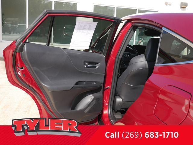 Used 2023 Toyota Venza Limited AWD/4WD image 18