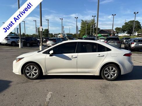 Used 2024 Toyota Corolla LE FWD image 6