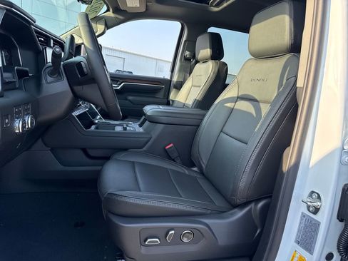 New 2026 GMC Sierra 2500 Denali w/ Denali Reserve Package AWD/4WD image 15