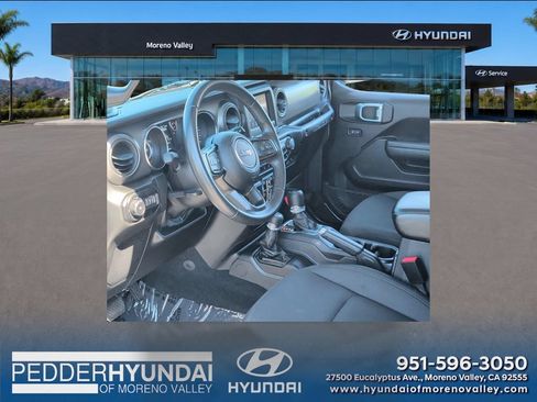 Used 2022 Jeep Wrangler Unlimited Sport AWD/4WD image 2