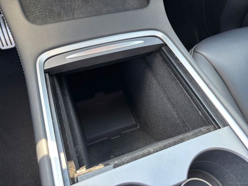 Used 2023 Tesla Model Y Long Range AWD/4WD image 30