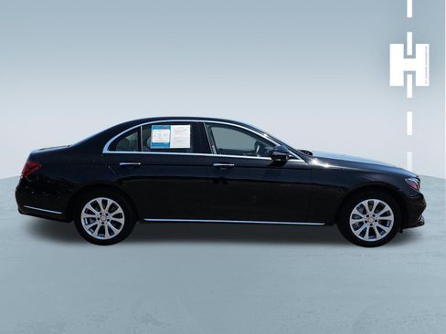 Used 2017 Mercedes-Benz E 300 image 3