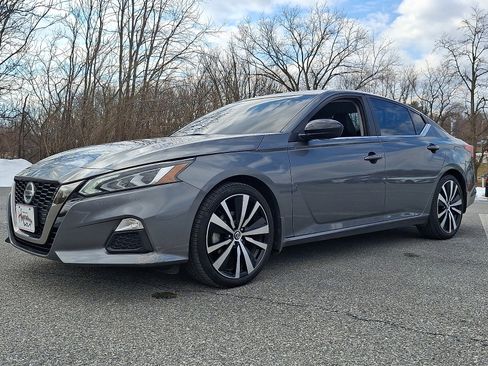 Used 2019 Nissan Altima 2.5 SR image 3