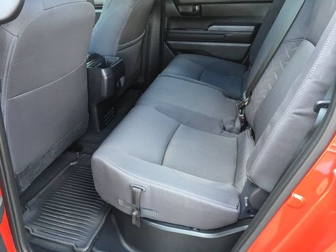 Used 2025 Toyota Tacoma SR5 AWD/4WD image 25