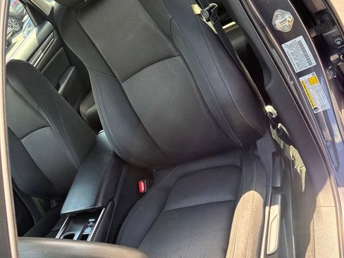 Used 2018 Honda Accord LX image 17