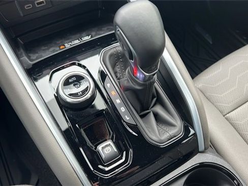 Used 2025 Chevrolet Colorado ZR2 w/ Technology Package image 29