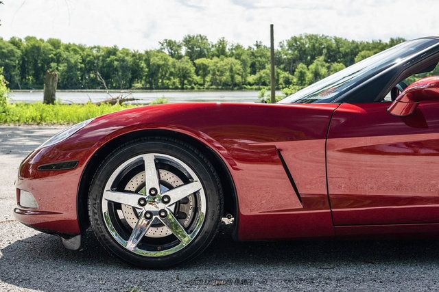 Used 2008 Chevrolet Corvette Convertible w/ Preferred Equipment Group RWD image 4