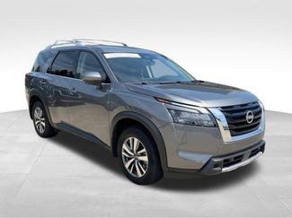Used 2025 Nissan Pathfinder SL AWD/4WD video 2