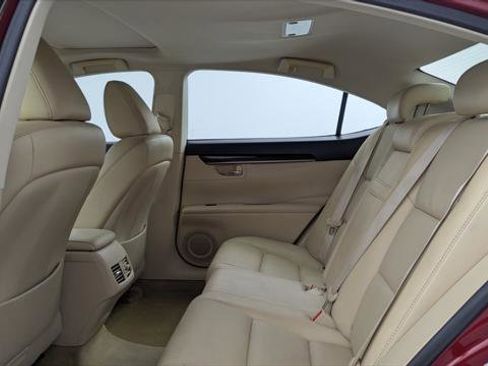 Used 2015 Lexus ES 350 w/ Premium Package FWD image 17