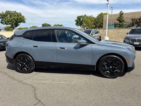 Used 2023 BMW iX M60 AWD/4WD image 7